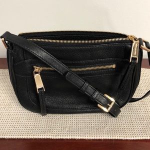 Cross body Michael Kors purse